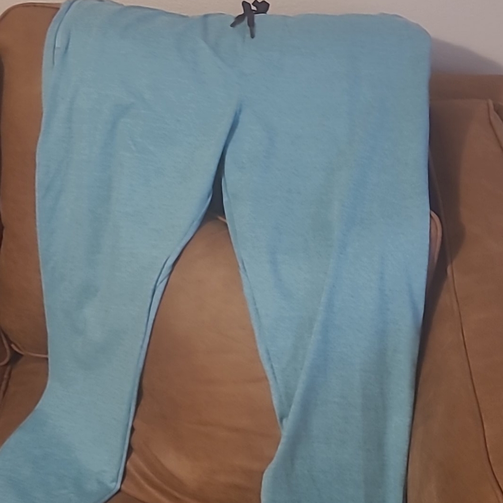 Light teal green joggerens